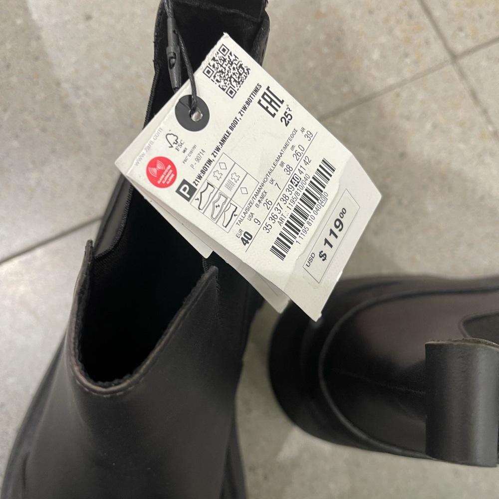 Zara rubberized leather ankle boots - Picture 8 of 8
